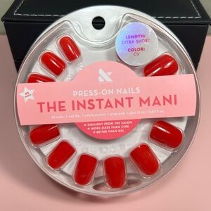 Olive & June The Instant Mani Press-On Nails - Red
